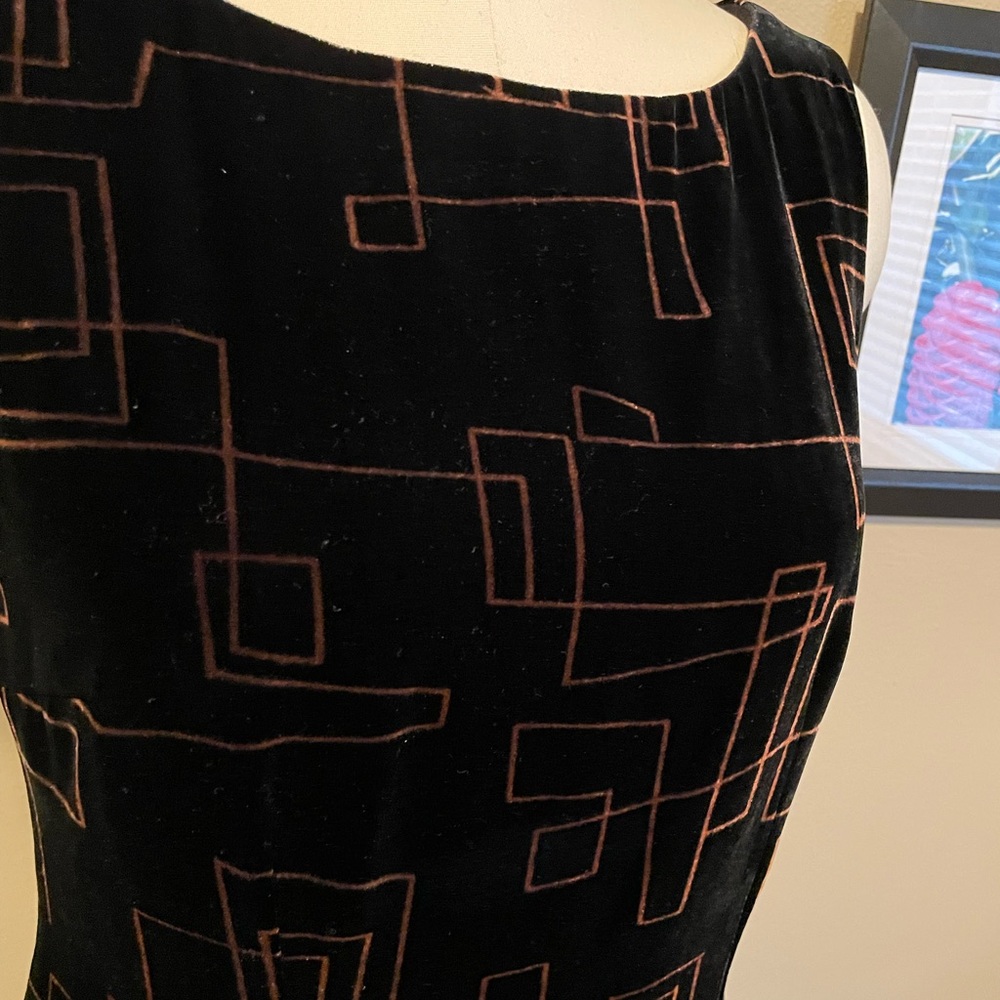 Vintage Jones New York Black Rayon & Silk Dress with Geometric Pattern, Size 8 - Picture 2 of 9